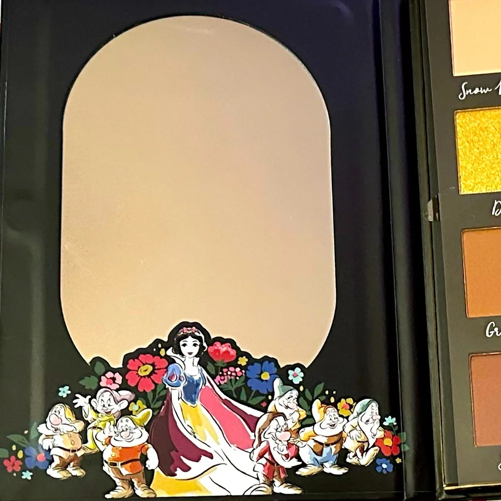 Disney Snow White and the Seven Dwarves Ltd. Ed. Palette by Taste Beauty